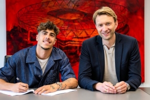 极速瑞典vs日本低调看直播_极速瑞典vs日本低调看直播在线观看_免费看直播