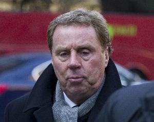 老雷：也许请英国首相给国际足联打个电话，能推翻宽萨的禁赛令-4r