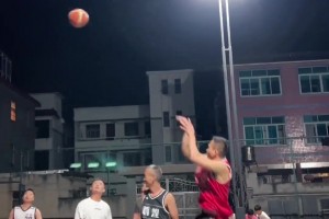 火爆世界杯小组赛突尼斯对决荷兰比赛回放