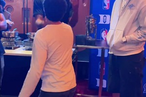 实时世界杯加掌大VS卡塔尔低调看直播